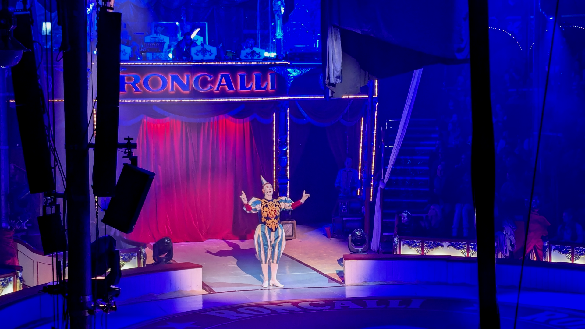 Circus Roncalli-Clown Gensi-Graz-Zirkus-Manege